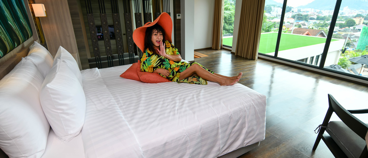 cover … รีวิว  โรงแรม สกายวิว รีสอร์ท ภูเก็ต ป่าตอง บีช  Skyview Resort Phuket Patong Beach กับ  แม่ประนอม จ้า