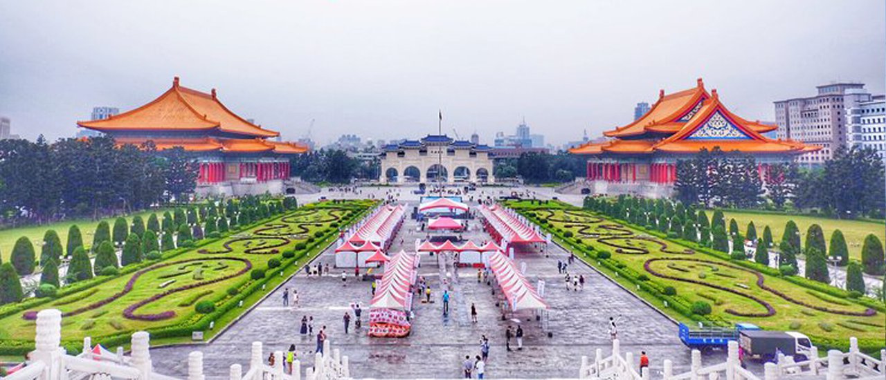 cover Lost my heart in Taiwan พาไปล่องเรือเที่ยวทะเลสาบ Sum moon lake