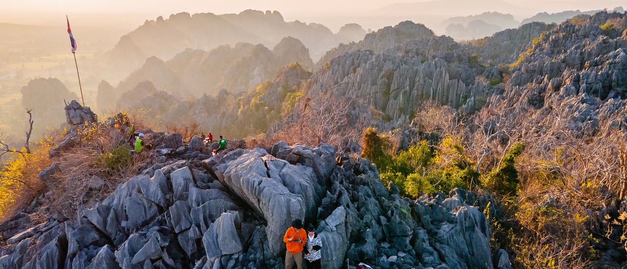 cover พิชิตยอดเขาล่องเรือตาหมื่น อัญมณีแห่งบ้านมุง เนินมะปราง จ.พิษณุโลก