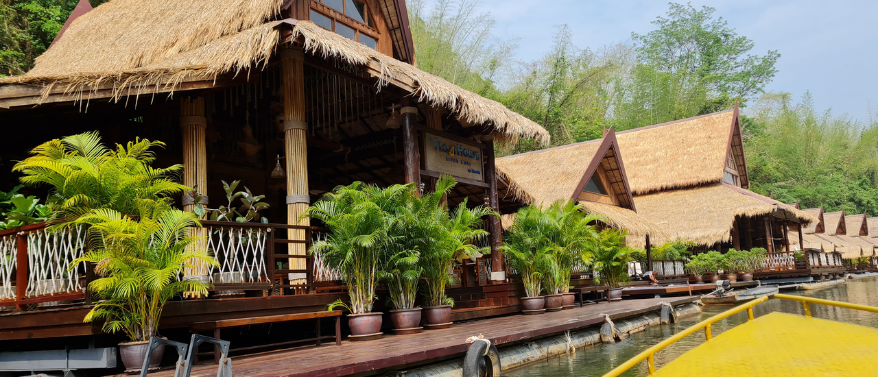 cover เที่ยวคนเดียวที่ The FloatHouse River Kwai l Floating Resort เดอะ โฟลทเฮ้าส์ กาญจนบุรี