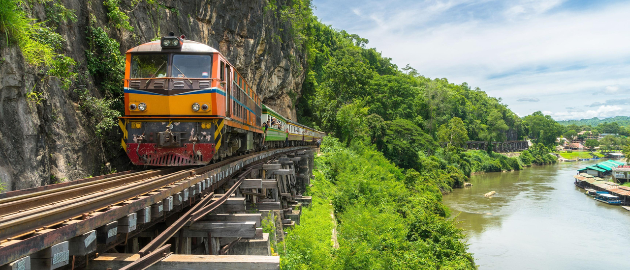 cover 11 Scenic Spots in Kanchanaburi