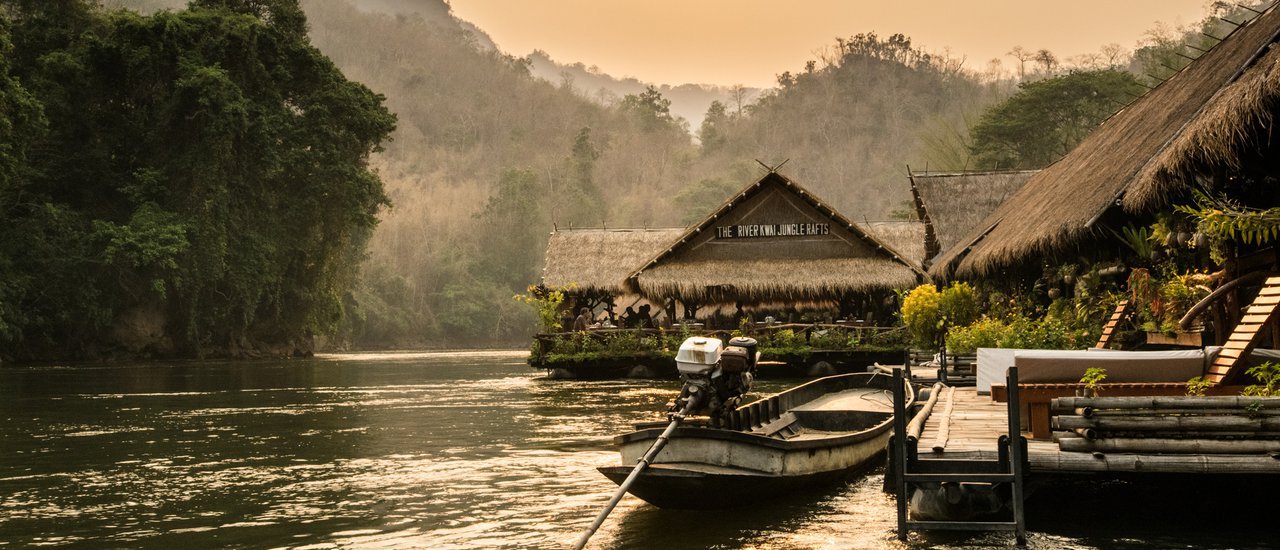 cover รีวิว ไปรถไฟฟรี ไปชมวิวรถไฟสายมรณะ ไปโดดน้ำที่แพริเวอร์แควจังเกิ้ลราฟท์ ไปใช้ชีวิต Slow Life ไปใช้ชีวิตแบบไม่มีไฟฟ้ากัน!