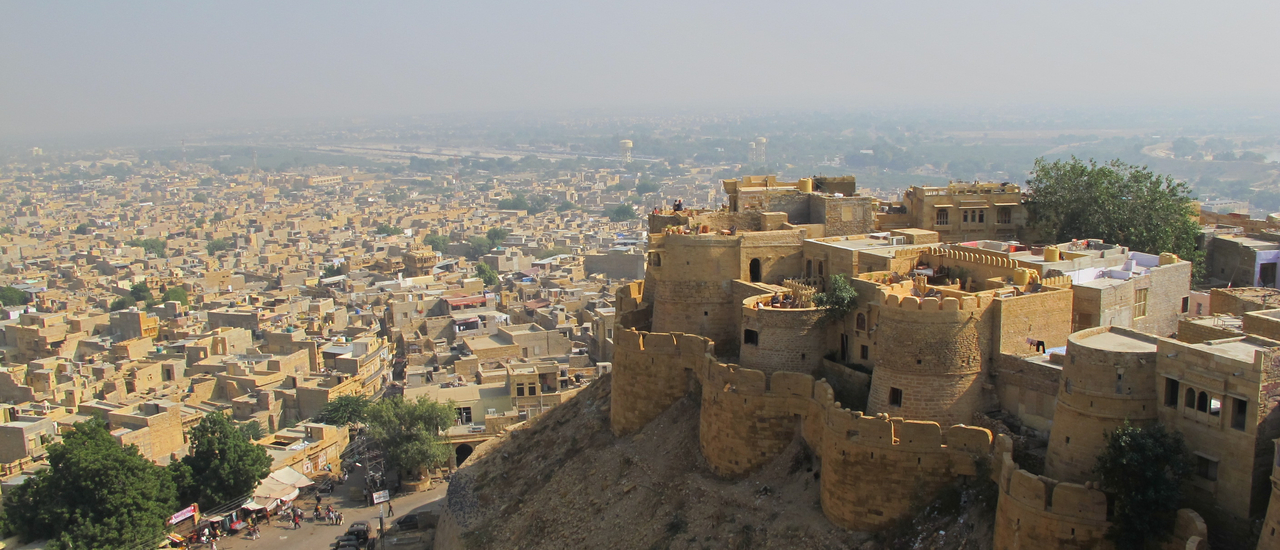 cover ชีวิตแต้มสี ที่แดนภารตะ ตอนที่ 9 ท่องเขาวงกรตในป้อมไจซาลเมอร์