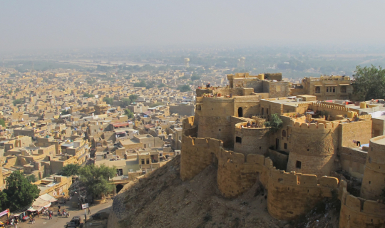 cover ชีวิตแต้มสี ที่แดนภารตะ ตอนที่ 9 ท่องเขาวงกรตในป้อมไจซาลเมอร์