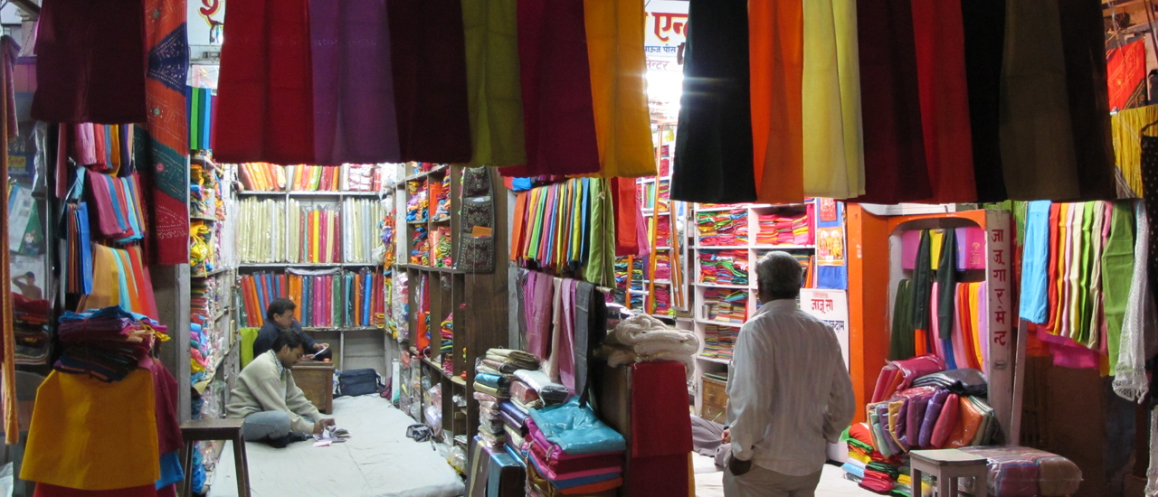 cover ชีวิตแต้มสี ที่แดนภารตะ ตอนที่ 11 ท่ามกลางสีสันในตลาดซาร์ดาร์