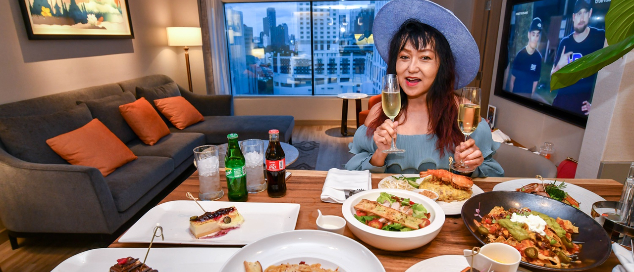 cover ฉบับที่ 316 …รีวิว โรงแรม อมารี วอเตอร์เกท Amari Watergate Bangkok กับแม่ประนอม จ้า