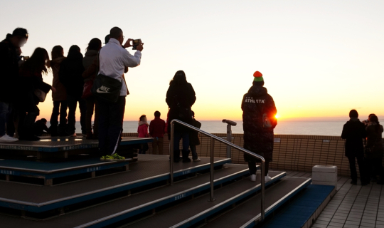 Cover ชมพระอาทิตย์ตกริมมหาสมุทรแปซิฟิกที่เมือง Choshi @ Chiba, Japan...