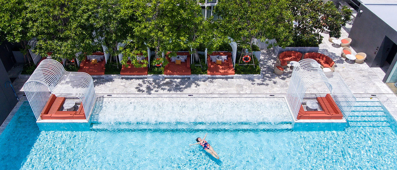 cover dusitD2 Hua Hin โรงแรมหัวหินเปิดใหม่ มุมสระว่ายน้ำสุดปัง ✨💦