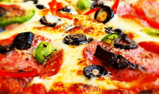 Cover ออกจากกรุงฯ พาเด็กไปขี่ม้า กินพิซซ่าเตาฟืน ใกล้แค่แถวนนทบุรี...