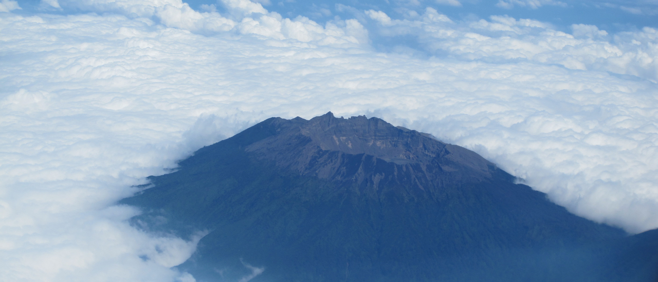 cover Walk In … Indonesia ตอนที่ 1 บาหลี กับซุ้มประตูที่เปิดกว้างต้อนรับผู้มาเยือนจากทุกมุมโลก