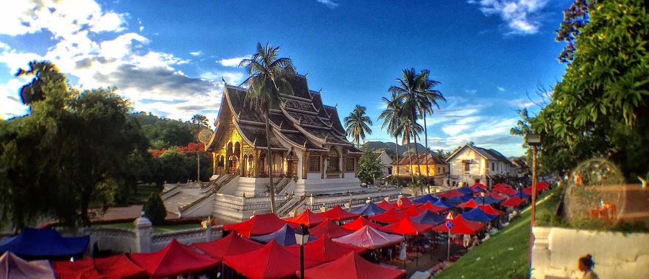 cover สบายดีหลวงพระบาง (10 things to do in Luang Prabang)