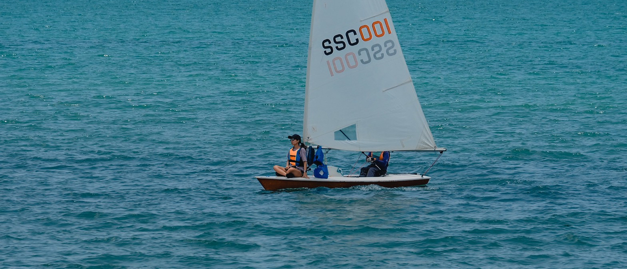 cover ล่องเรือ(ใบ)...หารัก SATTAHIP SAILING CLUB สัตหีบเซลลิ่งคลับ