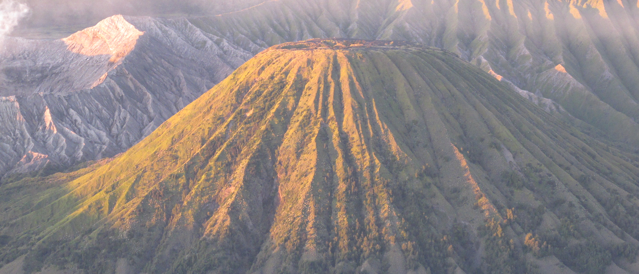 cover Walk In … Indonesia ตอนที่ 12 ภูเขาไฟโบโม่ (1) เพราะเวลาของเราเดินไม่เท่ากัน