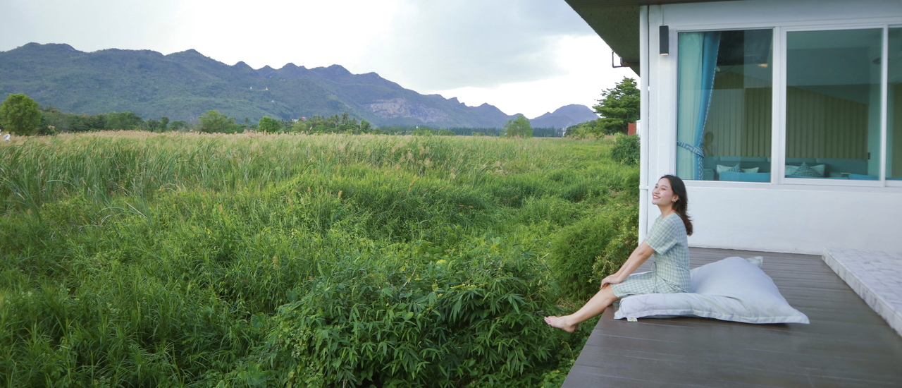 cover หนีเมืองไปนอนทุ่ง ที่พูลวิลล่าสุดไพรเวท “The Vista Pool Villa” จ.กาญจนบุรี | Bliss Out There