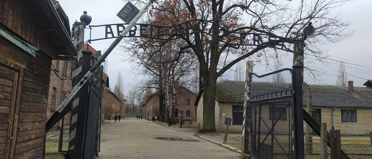 cover รีวิวลุยเดี่ยวเที่ยวยุโรปช่วงโควิด 15 วัน ตอน 8 ค่ายกักกันเอาช์วิทซ์แห่งความตาย Auschwitz and Birkenau concentration camps และเหมืองเกลือ Wieliczka Salt Mine