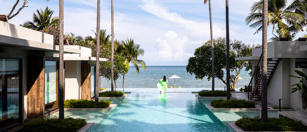 cover RELO' The Urban Escape – Huahin รีสอร์ทสุดชิลริมทะเลหัวหิน