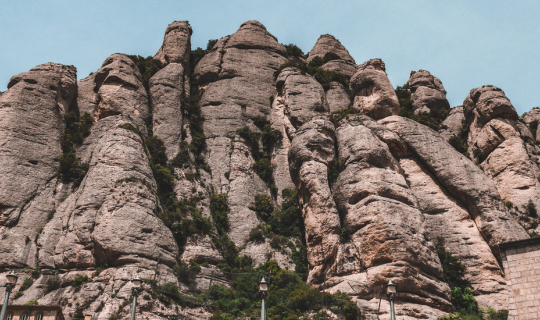 cover หนีความวุ่นวาย ไปหาความสงบบนภูเขาศักดิ์สิทธิ์ Montserrat