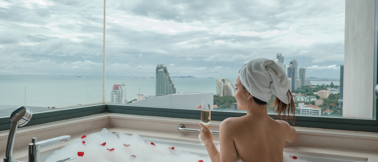 cover เที่ยวพัทยา นอนโรงแรมห้าดาวติดทะเล Holiday Inn Pattaya