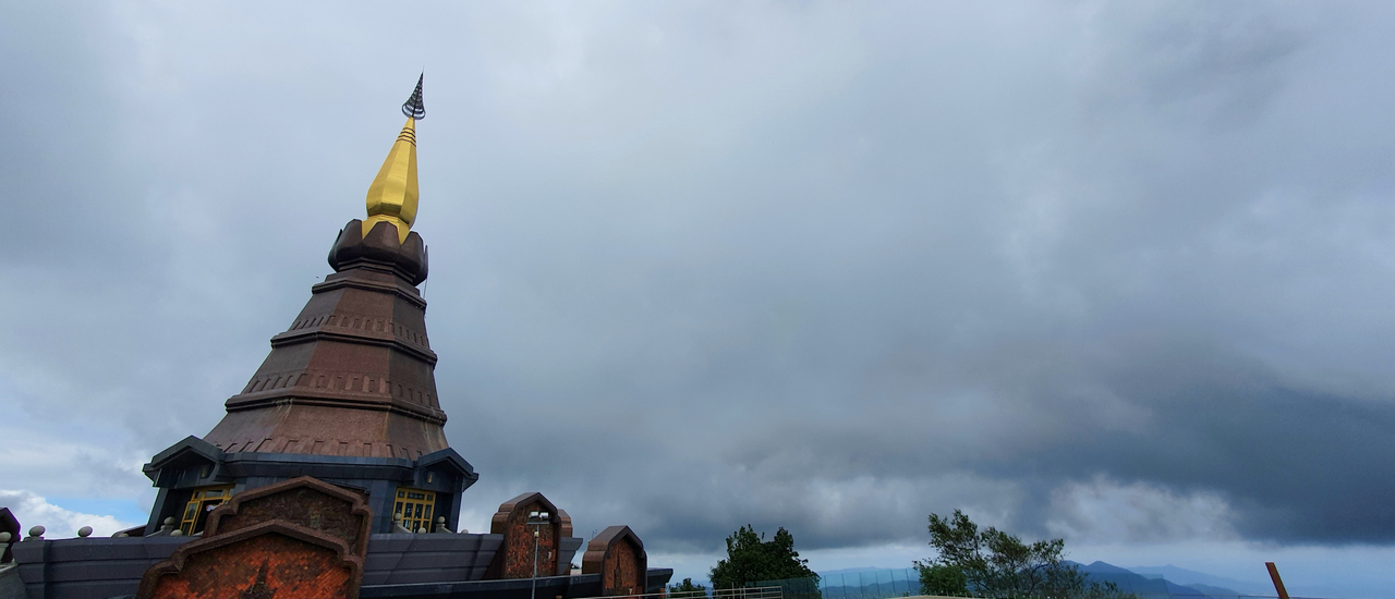 cover ดอยอินทนนท์ in rainy season  ช่างงดงาม ^^