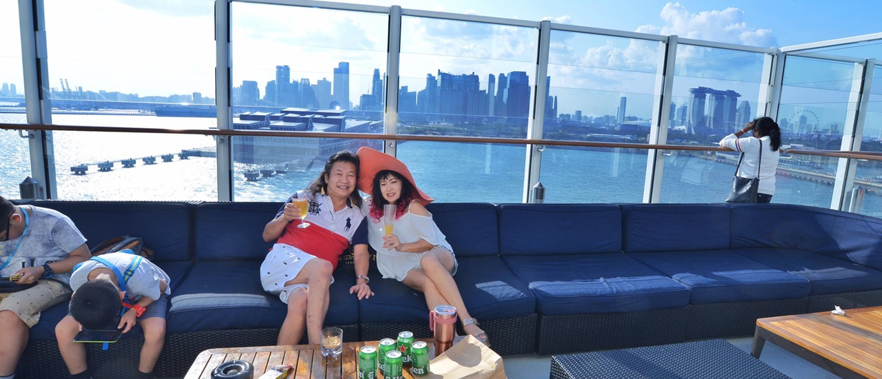 cover ...ไปใช้ชีวิตสำราญ บนเรือสำราญ  เก็นติ้ง ดรีม   Genting Dream จ่ายคนละ 13,900 บาท  กับแม่ประนอม จ้า