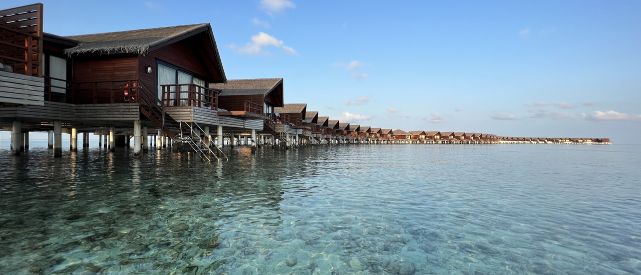 cover มัลดีฟส์ พักกลางน้ำ 50,000 บาทต่อคน เอาอยู่