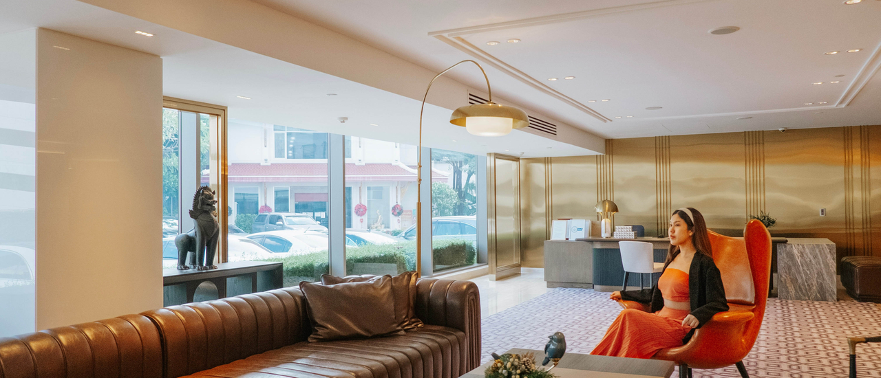 cover เสน่ห์โรงแรมไทย พักมณเฑียร สุรวงศ์ พร้อมทานข้าวมันไก่ตำนานระดับมิชลิน