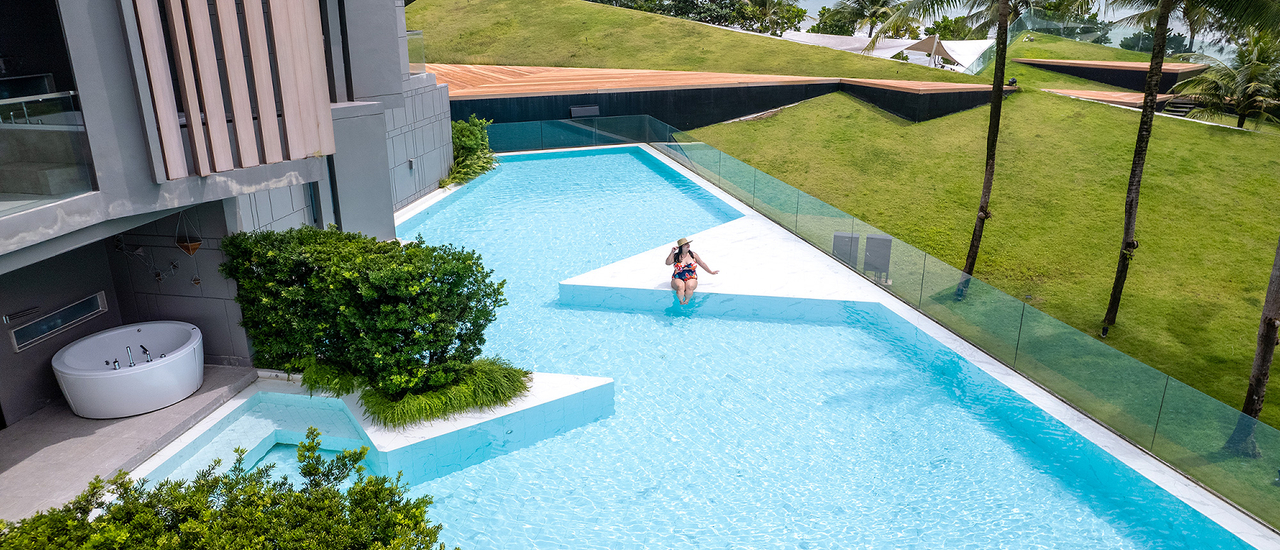 cover La Vela Khao Lak รีสอร์ทดีไซน์สวยริมทะเลเขาหลัก สายถ่ายรูปต้องมา ✨🌴📸