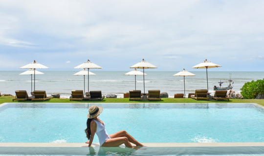 Cover Devasom Hua Hin Resort ที่พักริมทะเลหัวหิน สไตล์ย้อนยุคสุดคลาสสิค สว...