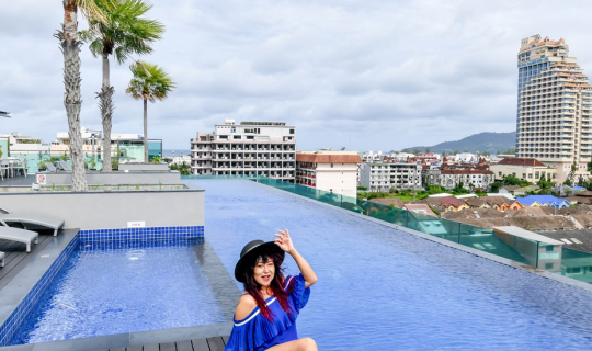 cover ...รีวิว โรงแรม เบสท์เวสเทิร์น ป่าตอง บีช  Best Western Patong Beach กับ แม่ประนอม จ้า