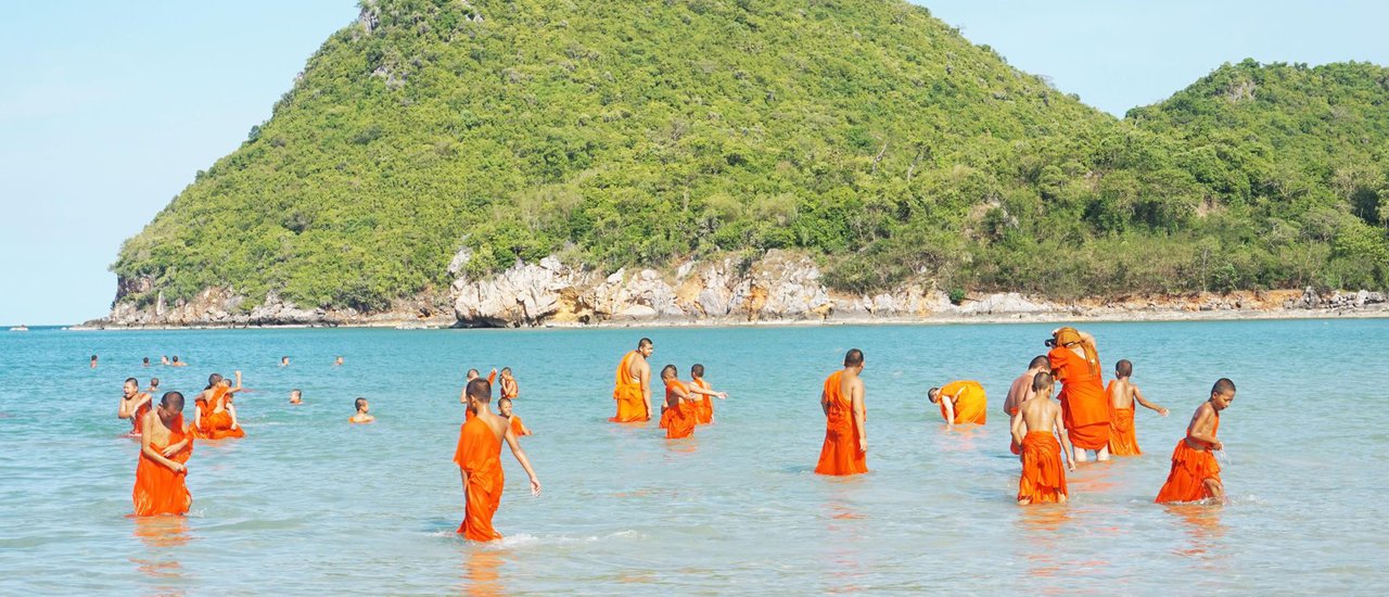 cover Exploring Prachuap Khiri Khan Province