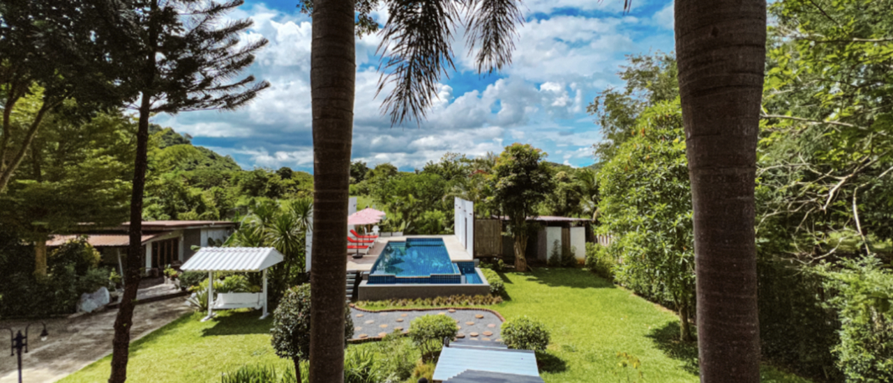 cover รีวิว: บันยากาด บ้านพักพูลวิลล่าส่วนตัว เขาใหญ่ บรรยากาศดี โอบล้อมด้วยขุนเขาใหญ่ บนพื้นที่ขนาด 2 ไร่ The Perfect Destination Reunions รองรับได้ถึง 12-33 คน