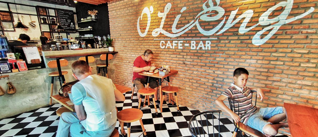 cover O'Lieng CAFE&BAR ร้านคาเฟ่โดนๆ ใจกลางนครหลวงเวียงจันทน์