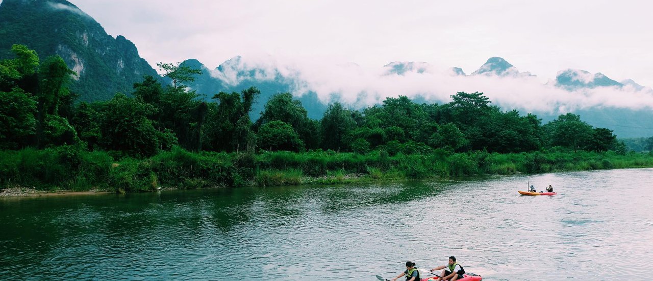 cover ສະບາຍດີ ວັງວຽງ | สวัสดี วังเวียง