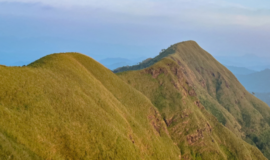 Cover ''เขาช้างเผือก'' 2565 เปิดให้พิชิตแล้วนะ...