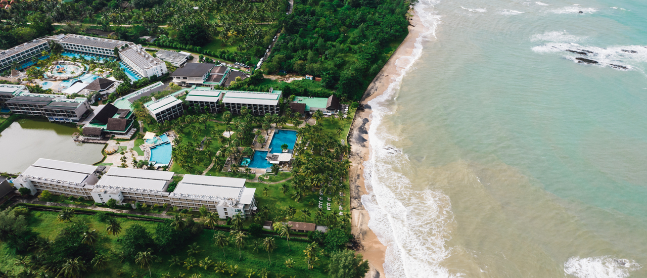 cover The Sands Khao Lak by Katathani - สวรรค์ของเด็กๆ และ สายแฟมิลี่ โรงแรมที่มีสวนน้ำและคิดส์คลับอลังการที่สุดในเขาหลัก