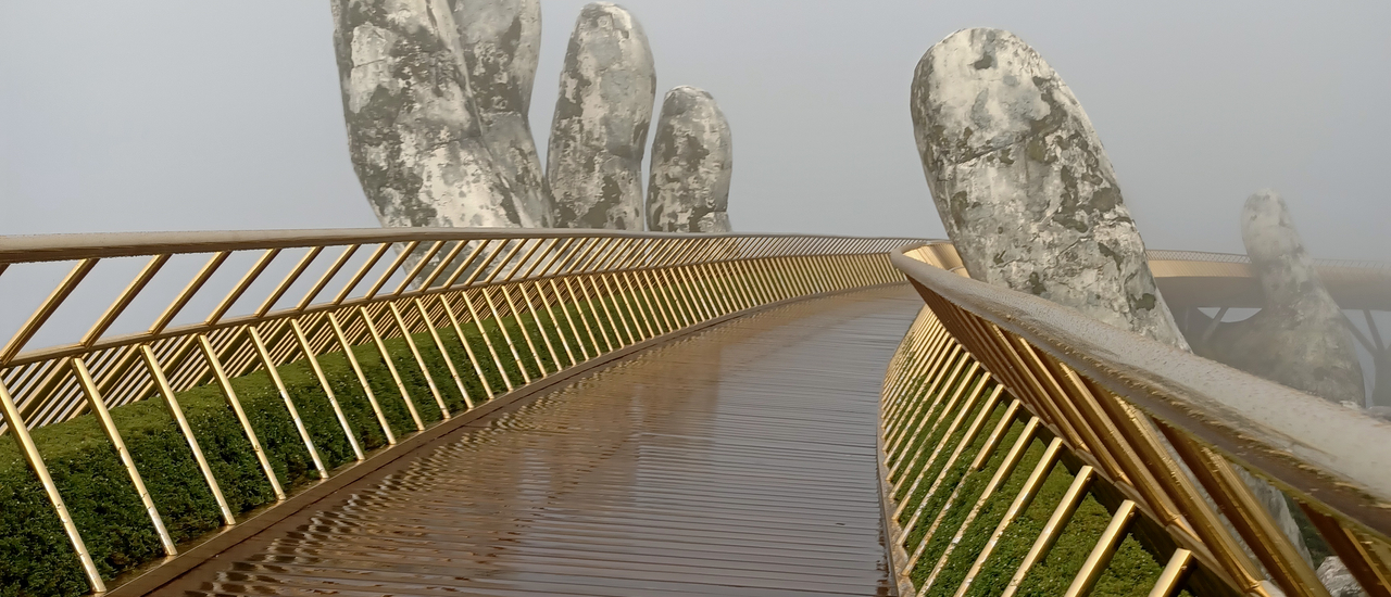 cover เวียดนามกลาง (เว้, บาน่าฮิลล์,ฮอยอัน ,ดานัง) 4 วัน 3 คืน กับ 4 คน