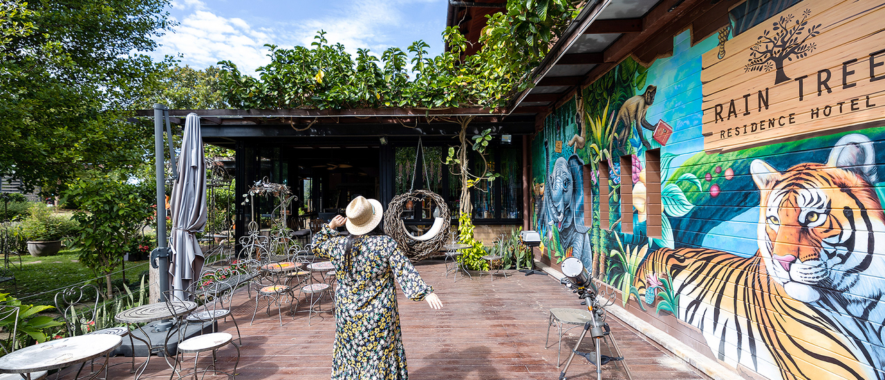 cover รีวิว Rain Tree Residence Hotel เขาใหญ่ โรงแรมสำหรับคนรักหนังสือ ท่ามกลางธรรมชาติ 🌿🌻📖🪶