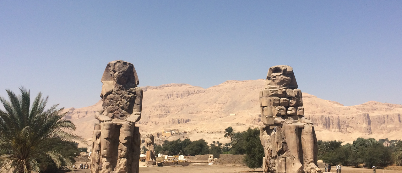 cover อียิปต์ ความลับริมขอบฟ้า ในวันที่เทพเจ้าลาจาก ตอนที่ 29 ราชินีมีเครา กับ ยักษ์แห่งเมมนอน