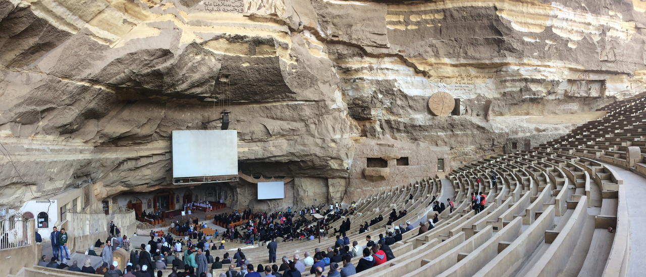 cover อียิปต์ ความลับริมขอบฟ้า ในวันที่เทพเจ้าลาจาก ตอนที่ 32 อลังการโบสถ์ในภูเขา ท่ามกลางเมืองขยะ