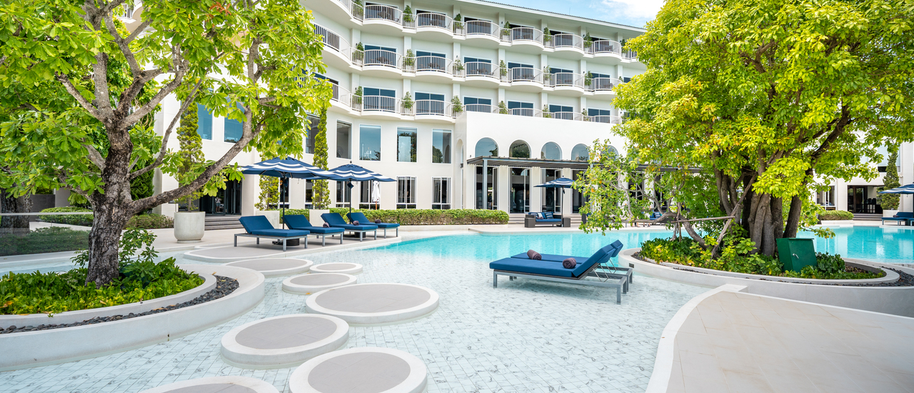 cover รีวิว ครอส พัทยา พระตำหนัก (Cross Pattaya Pratamnak) สวยเรียบหรู สไตล์โคโลเนียล  ใกล้หาดโคซี่  โซนเขาพระตำหนัก