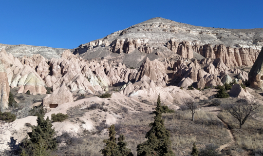 Cover บินเดี่ยวเที่ยวตุรกี  ตอน 5 เดินไฮกิ้งใน Red -Rose valley ที่คัปปาโด...