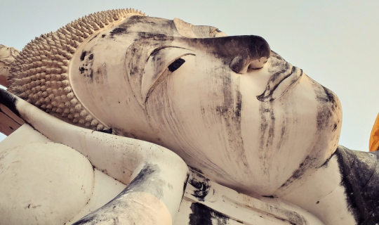 Cover พระพุทธไสยาสน์ยิ้มละไม เสน่ห์พระนอนใหญ่ที่วัดขุนอินทประมูล...