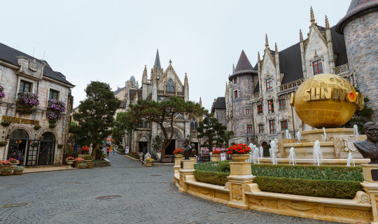 Cover ฺBana Hills Danang Vietnam...