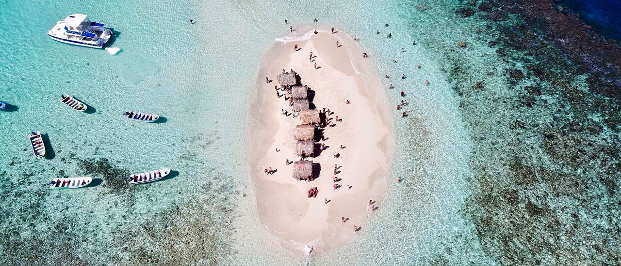 cover 25 Best Islands in the Caribbean To Visit [With Photos and Travel Tips]