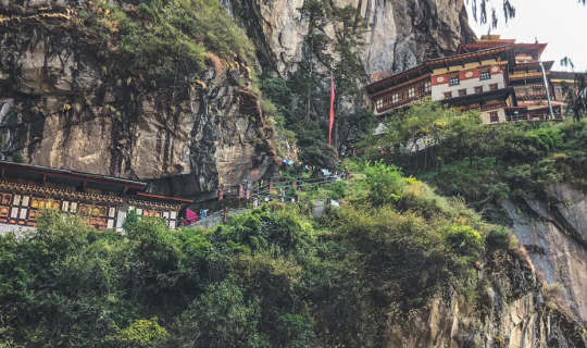Cover 10 Things to Do in Bhutan – Our Bhutan Travel Guide to Thimpu, Paro ...