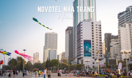 Cover รีวิว เที่ยวญาจางแบบ 1 วัน 1 คืน นอนพัก Novotel Nha Trang ที่พักติดช...