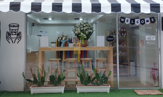 Cover Pomgi Cafe - ปอมกี้ คาเฟ่  คาเฟ่ลับเปิดใหม่ ได้แรงบันดาลใจจากน้องหมา...