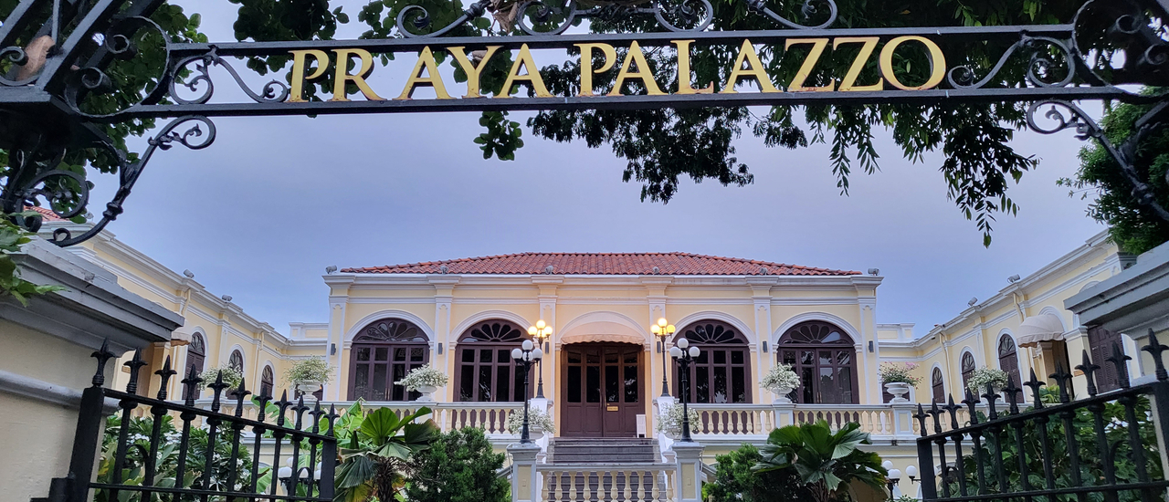 cover Praya Palazzo Hotel