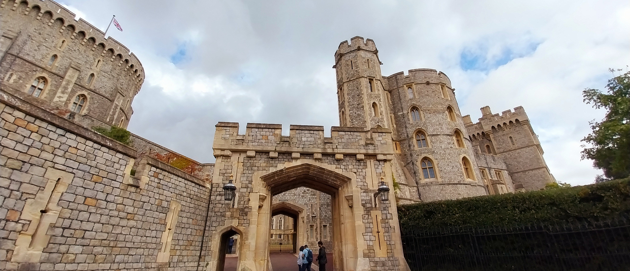 cover ผจญภัยในพิพิธภัณฑ์อังกฤษ ตอน 4 เดย์ทริปไปเวสต์มินสเตอร์แอบบีย์ และ ปราสาทวินด์เซอร์ ในหนึ่งวัน Windsor castle/Westminster abbey