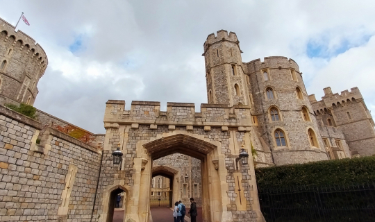 Cover ผจญภัยในพิพิธภัณฑ์อังกฤษ ตอน 4 เดย์ทริปไปเวสต์มินสเตอร์แอบบีย์ และ ป...